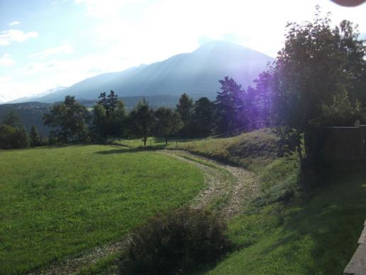 ...Blick auf Patscherkofel auf der südlichen Seite von Innsbruck...