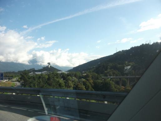 ...endlich unterwegs...hier Blick auf Berg Isel mit der Skisprungschanze...
