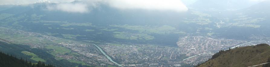 ...Panoramabild von Innsbruck...