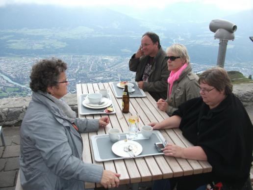 ...hoch oben auf der Seegrube Mittagsessen...