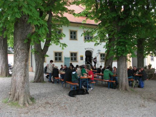 ...Umgebung Kloster...Biergarten...