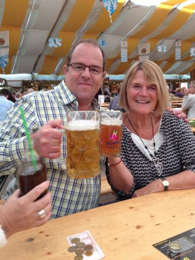 Prosit ..Oktoberfest ist eröffnet